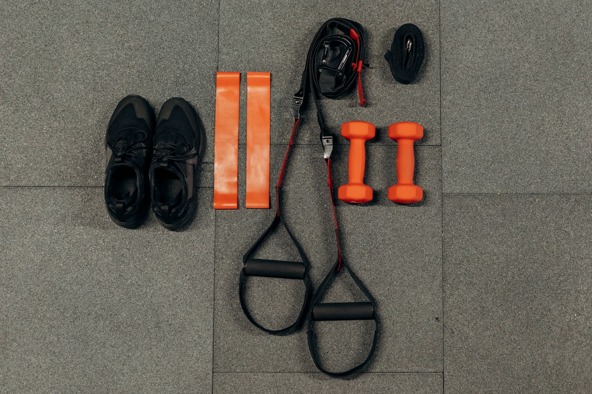 Sports Equipment — Balls, Kits, Training Gear